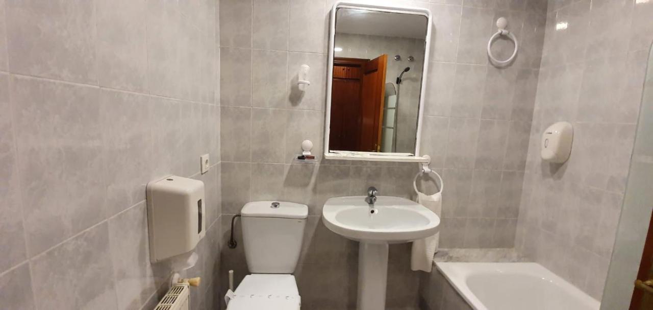 Hotel La Quinta Cue Eksteriør bilde